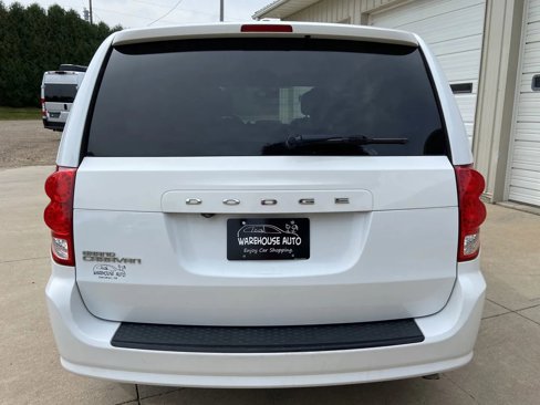 Used 2019 Dodge Grand Caravan SXT w/ Blacktop Package image 6