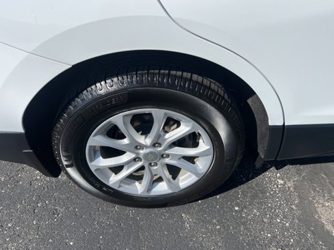 Used 2020 Chevrolet Equinox LT w/ Driver Convenience Package image 22