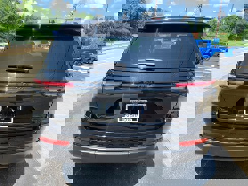 Certified 2024 Jeep Grand Cherokee Altitude image 10