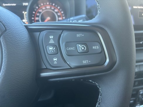 New 2025 Jeep Gladiator Sport image 23