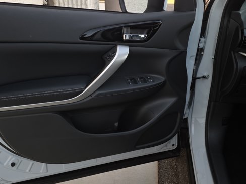 New 2026 Mitsubishi Eclipse Cross SEL image 9