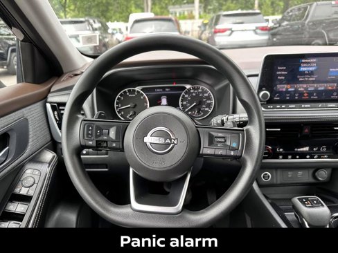 Certified 2022 Nissan Rogue SV image 17