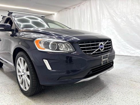 Used 2017 Volvo XC60 T5 Inscription w/ Preferred Option Package image 9