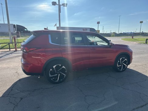 Used 2022 Mitsubishi Outlander ES image 14