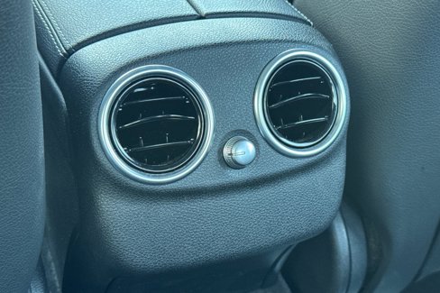 Used 2018 Mercedes-Benz C 300 Sedan image 15