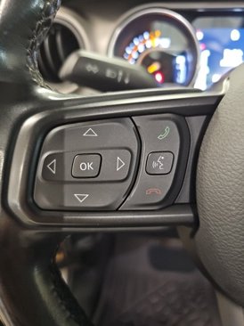 Used 2021 Jeep Gladiator Sport image 14