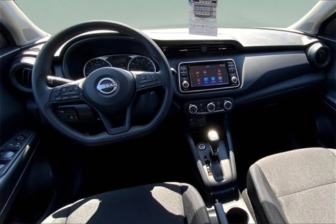 New 2025 Nissan Kicks Play S image 6