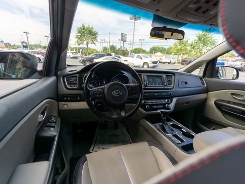 Used 2019 Kia Sedona EX image 14