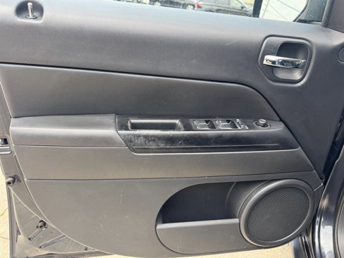Used 2014 Jeep Patriot Sport w/ Power Value Group image 12