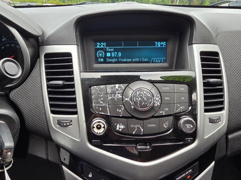 Used 2014 Chevrolet Cruze LT image 15