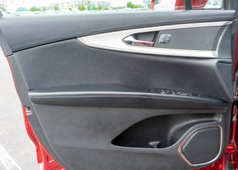 Used 2018 Lincoln MKX Premiere image 18