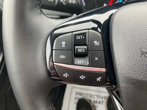 Used 2022 Ford Escape SE w/ SE Sport Appearance Package image 26