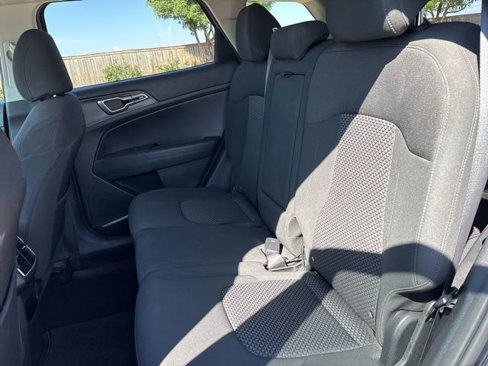 Used 2023 Kia Sportage LX image 20