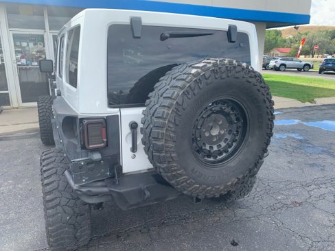Used 2012 Jeep Wrangler Unlimited Sahara w/ Connectivity Group image 4