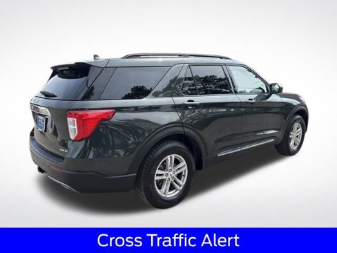 Certified 2022 Ford Explorer XLT w/ Equipment Group 202A image 8