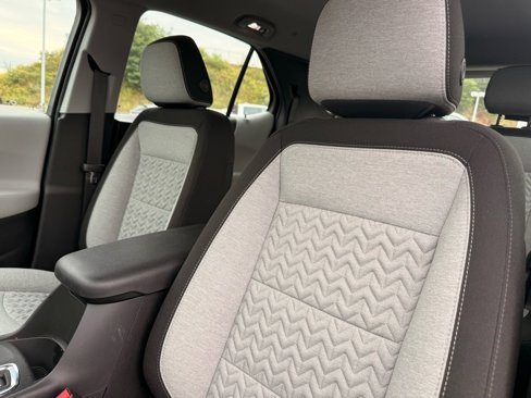 Used 2023 Chevrolet Equinox LS image 11