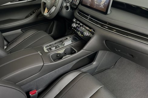 Certified 2025 INFINITI QX60 Pure image 19