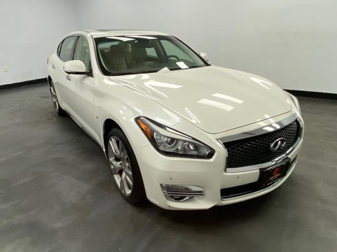 Used 2016 INFINITI Q70 L 3.7 image 8
