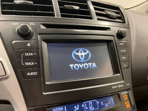 Used 2012 Toyota Prius V Five image 28
