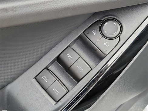 New 2026 Chevrolet Equinox LT image 23