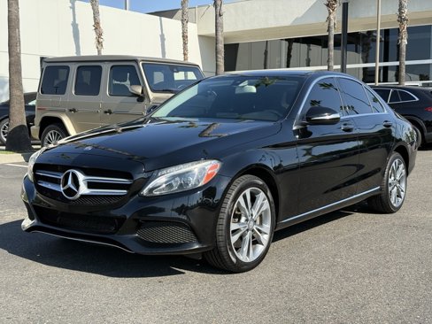 Used 2015 Mercedes-Benz C 300 4MATIC Sedan image 4