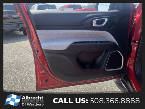 Certified 2023 Jeep Compass Latitude w/ Convenience Group image 12