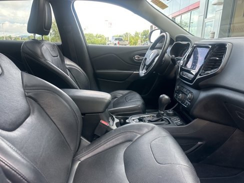 Used 2020 Jeep Cherokee Limited image 17