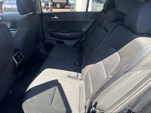 Used 2022 Kia Sportage LX image 14