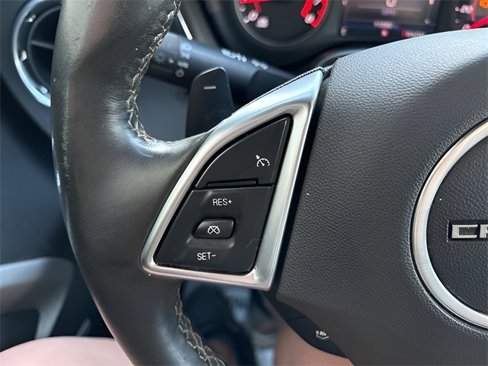Used 2020 Chevrolet Camaro LT w/ Technology Package image 12