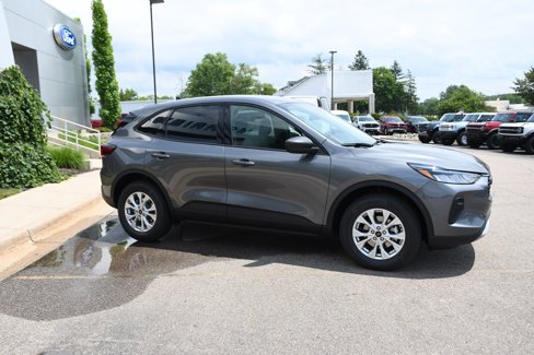 Used 2025 Ford Escape Active w/ Cold Weather Package image 8