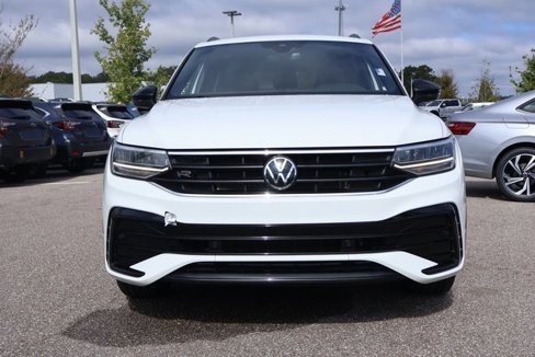 Used 2022 Volkswagen Tiguan SE R-Line image 2