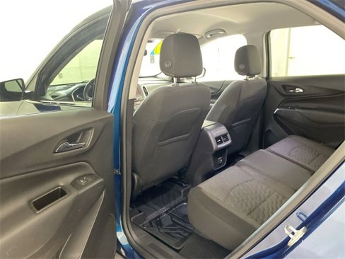 Used 2020 Chevrolet Equinox LT w/ Driver Convenience Package image 29
