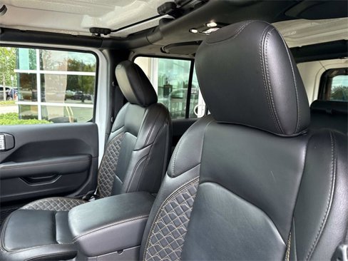 Used 2021 Jeep Wrangler Unlimited Sahara image 35