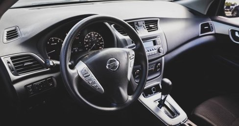 Used 2015 Nissan Sentra S image 2