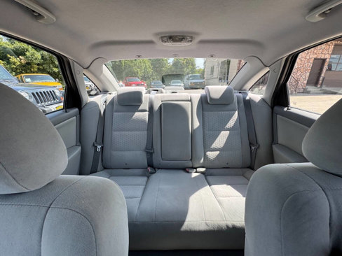Used 2005 Ford Five Hundred SEL image 22