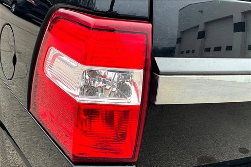 Used 2017 Ford Expedition XLT image 21