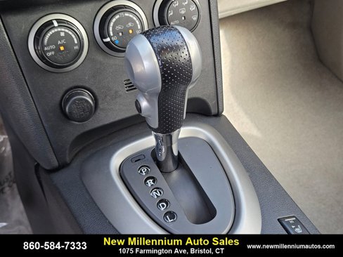 Used 2011 Nissan Rogue SV w/ SL Pkg image 25