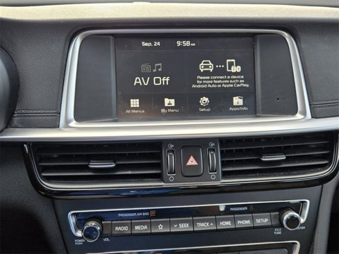 Used 2019 Kia Optima LX image 18