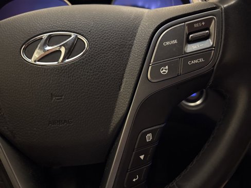 Used 2014 Hyundai Santa Fe GLS image 16