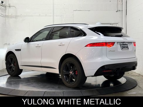 Used 2019 Jaguar F-PACE S image 6