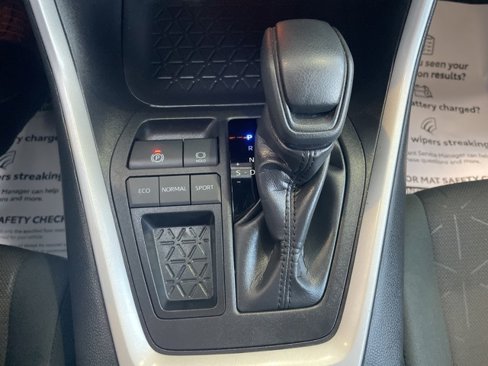 Used 2024 Toyota RAV4 XLE image 29