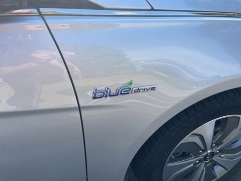 Used 2014 Hyundai Sonata Limited w/ Panoramic Sunroof Package 02 image 8