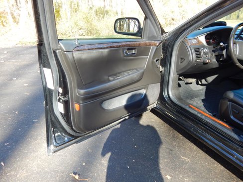 Used 2011 Cadillac DTS Limousine image 12
