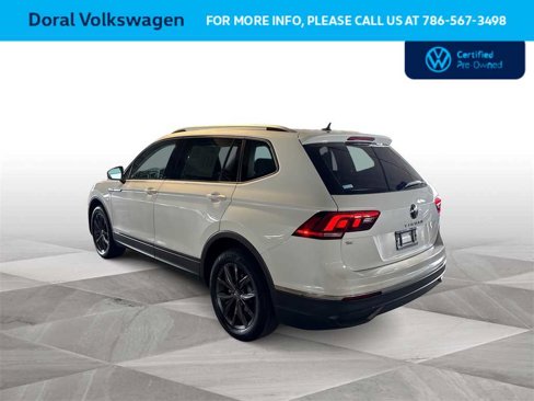 Certified 2023 Volkswagen Tiguan SE image 6
