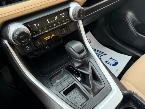 Used 2019 Toyota RAV4 XLE image 25