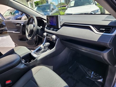 Used 2023 Toyota RAV4 XLE image 21