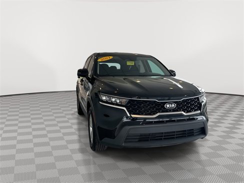 Used 2021 Kia Sorento LX image 3