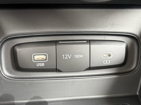 New 2025 Hyundai Venue SE image 26