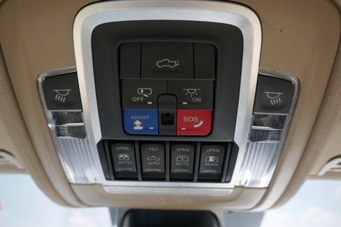 Used 2020 RAM 1500 Limited image 35