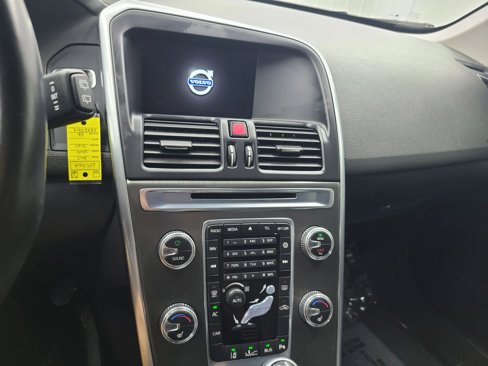 Used 2015 Volvo XC60 T6 image 26